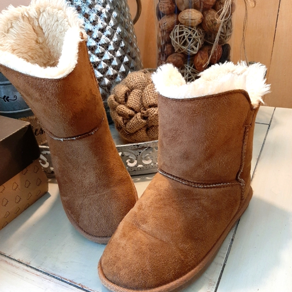 Lamo boots girls sz 4
